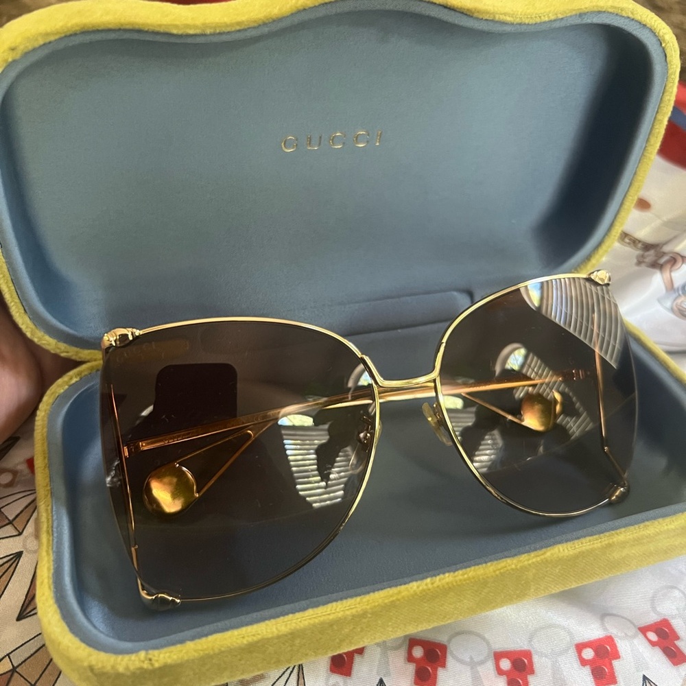 Gucci Women's Gold and Brown Sunglasses